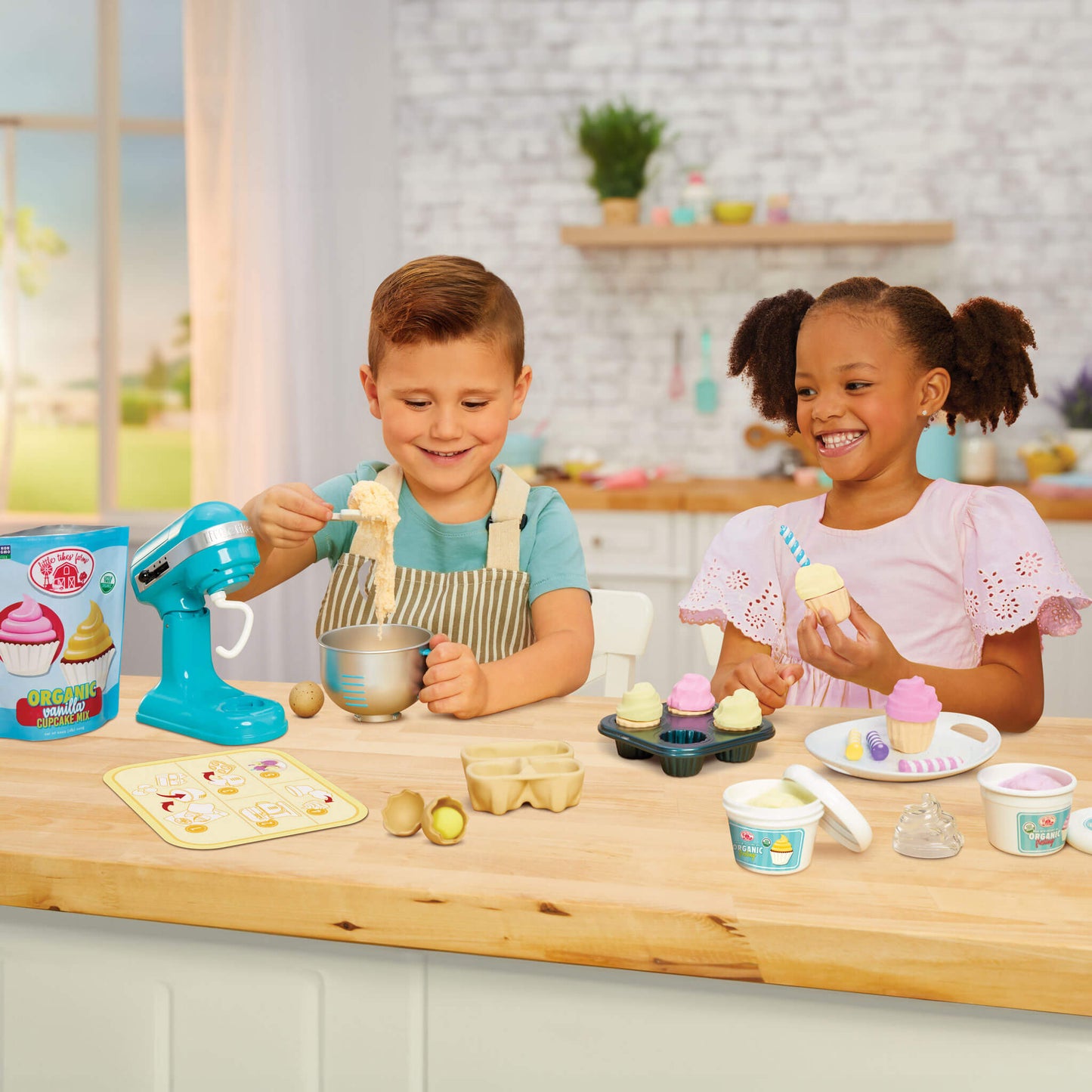 Creative Chefs  Bakers Kit  C Baking Playset with Working Mixer