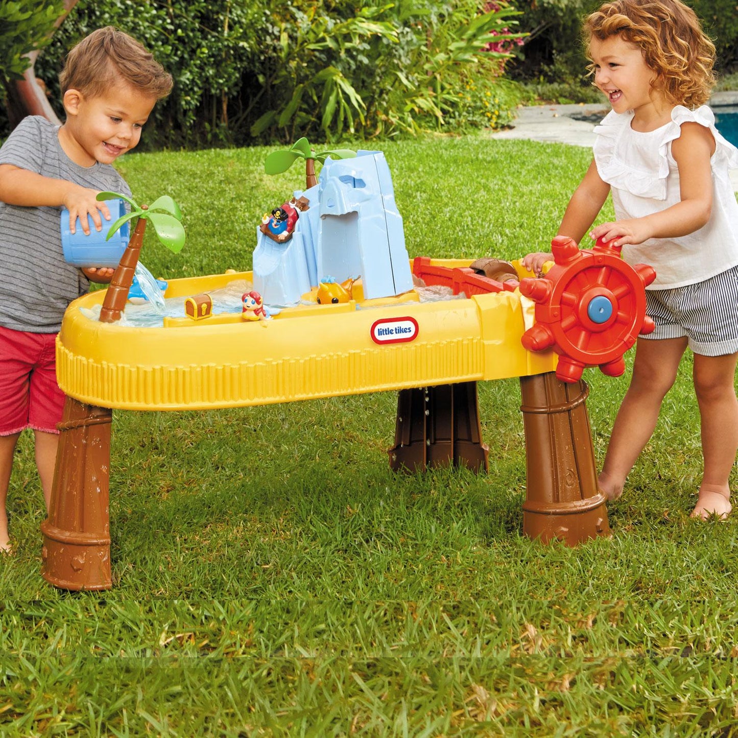Island Wavemaker  Water Table