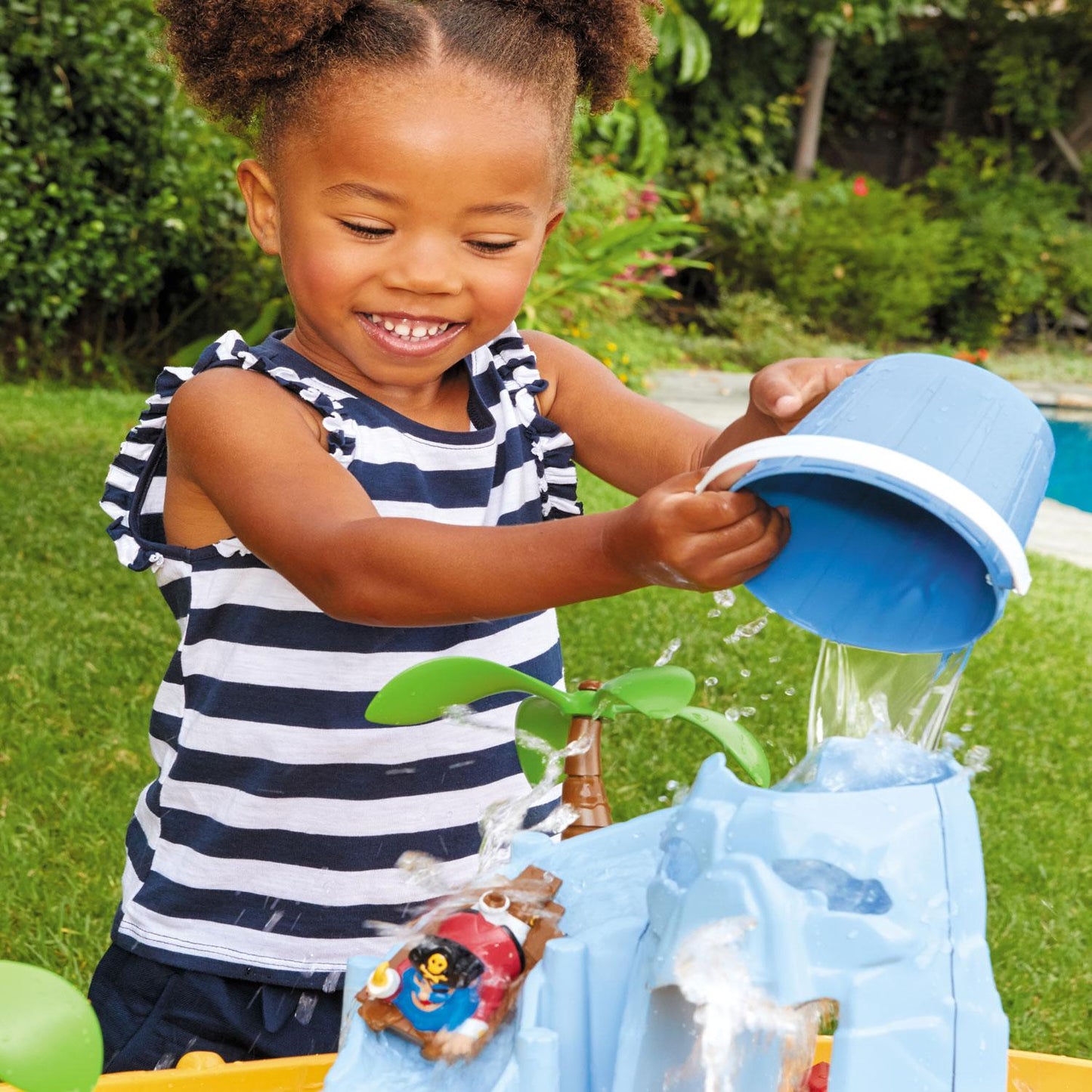 Island Wavemaker  Water Table