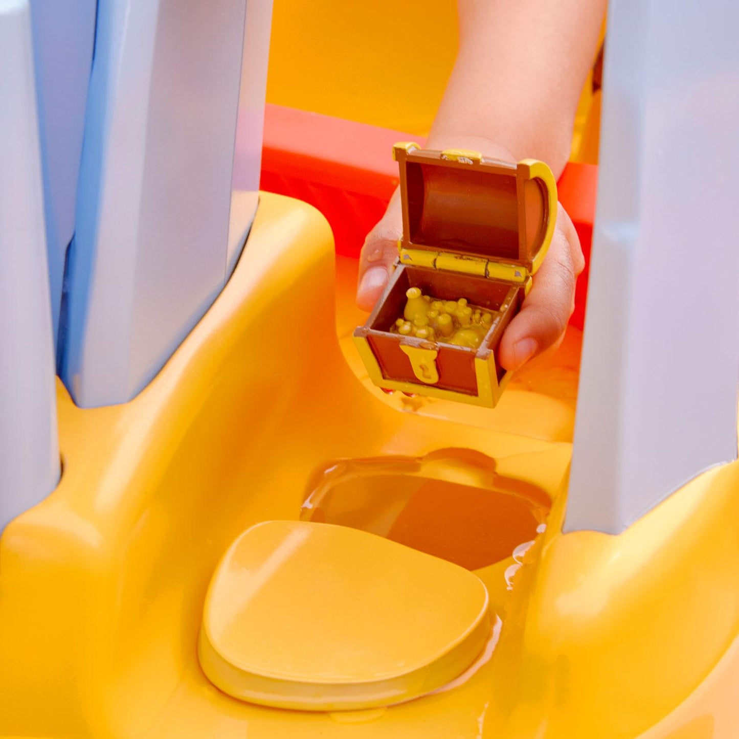 Island Wavemaker  Water Table